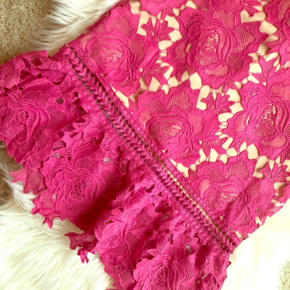 All for 30$. Dress. Shirts. Short. Pant.